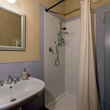 Casa Rovelli Bed & Breakfast 3*